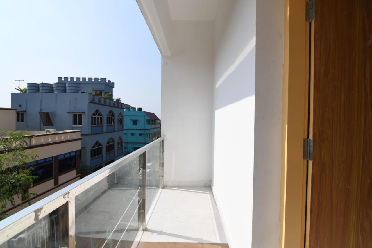 בובנשוואר Emerald Euphoria The Luxury Stay Near Infocity Best Seller מראה חיצוני תמונה